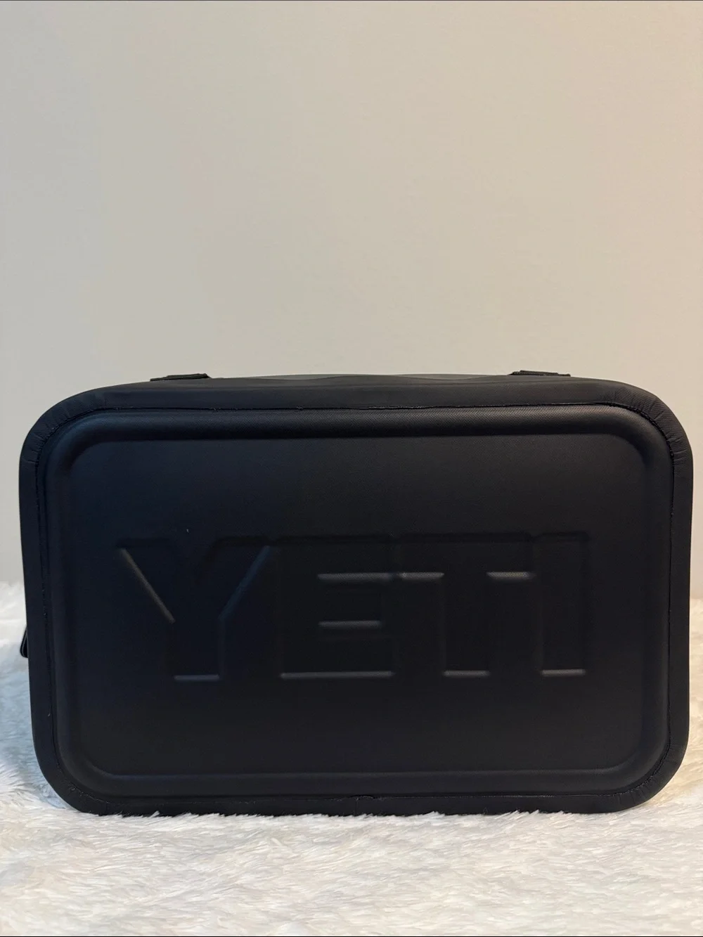YETI Hopper Flip 18 Portable Soft Cooler - Charcoal